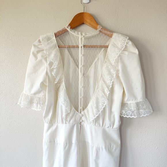 Vintage 80s White Lace Dress with Pearl Buttons – Size 4/6 - Picture 7 of 8